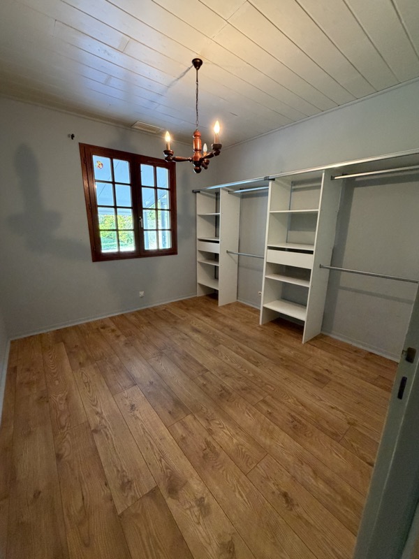 Chambre avec dressing